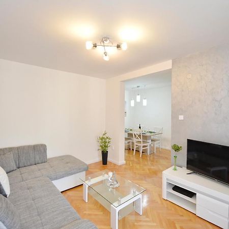 Unico Apartman Kotor Bagian luar foto
