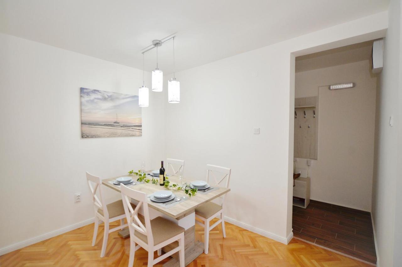 Unico Apartman Kotor Bagian luar foto