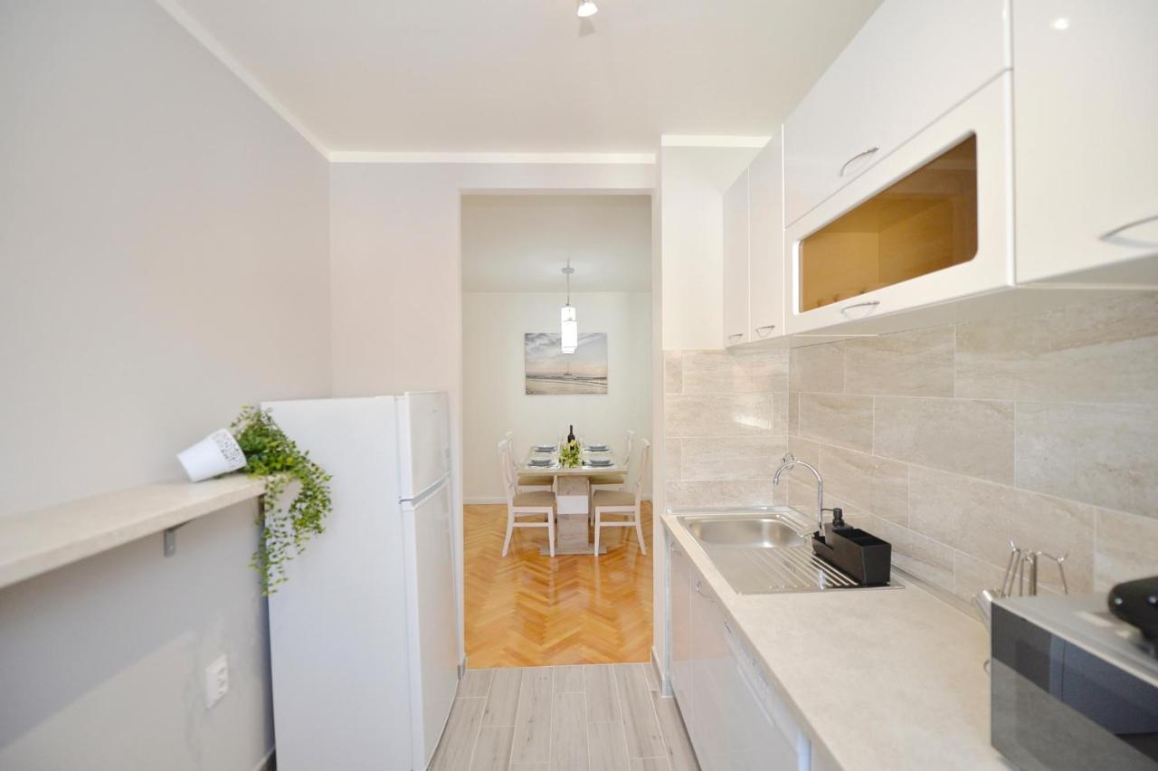 Unico Apartman Kotor Bagian luar foto