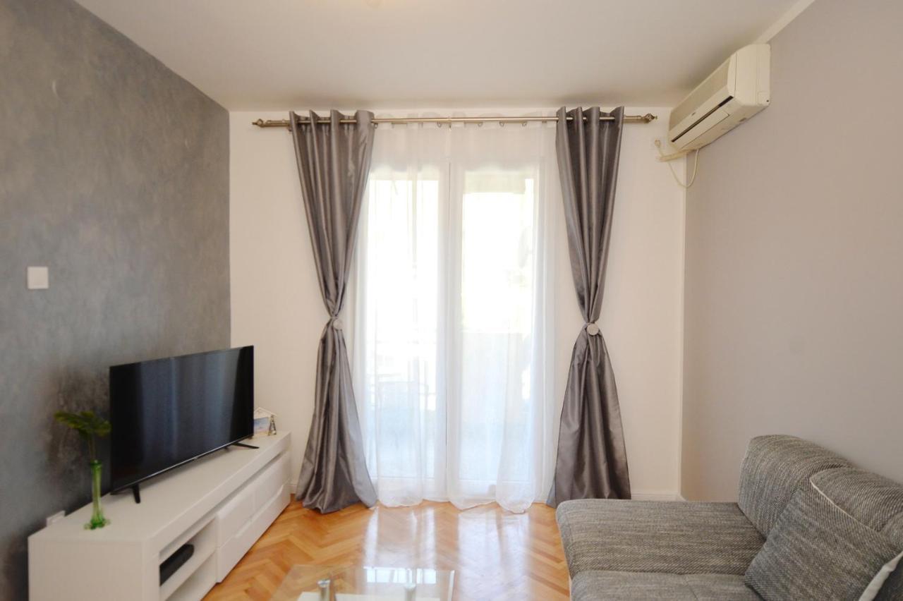 Unico Apartman Kotor Bagian luar foto
